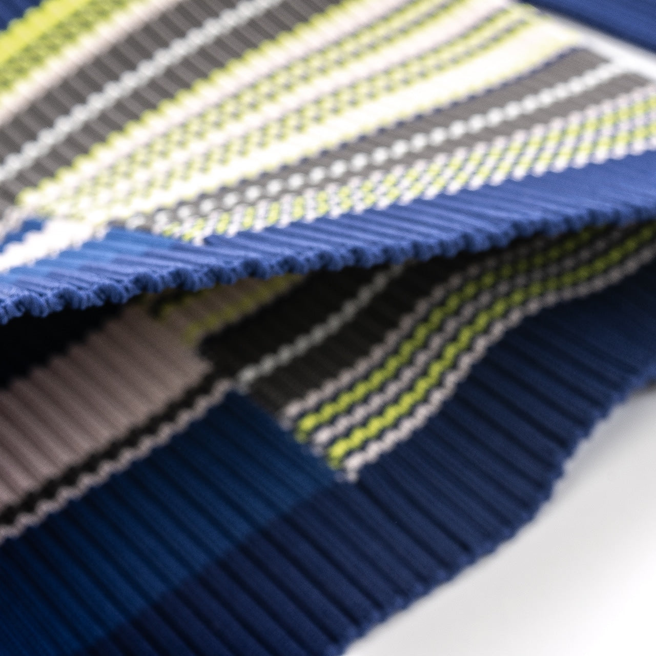 MULTI BORDER KNIT BAG(NAVY)