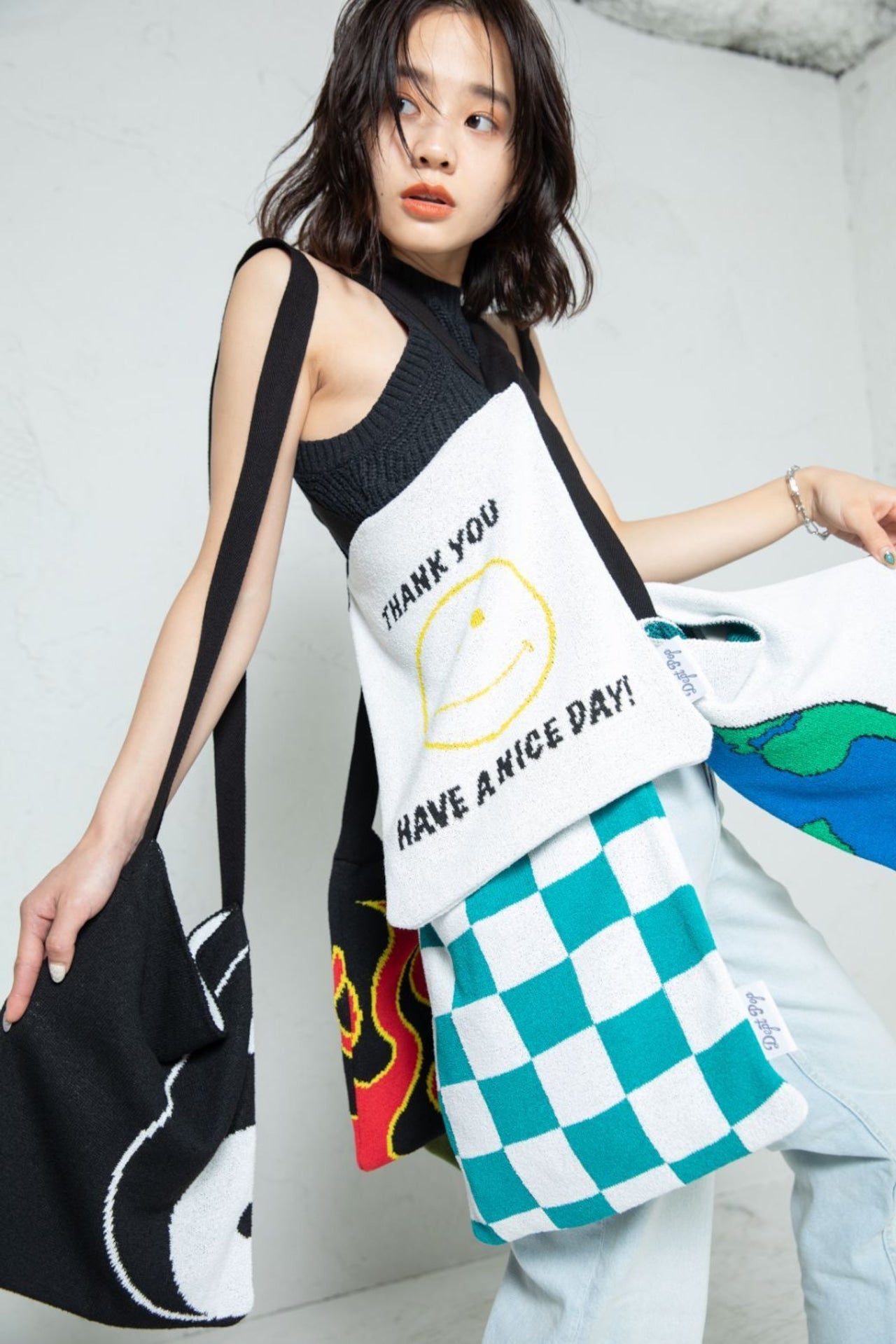 THANK YOU SMILEY KNIT BAG